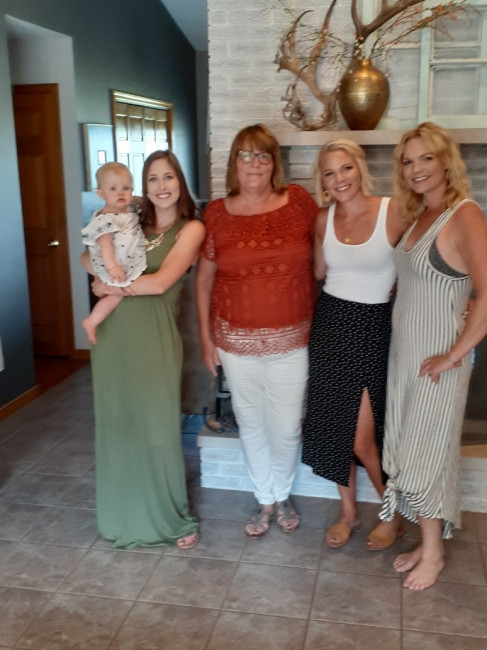 Over the 4th of July, we visited my family. From left: Eliza (niece), Brooke (sisiter-in-law), my mom (Vicki), Alicia (sister). 