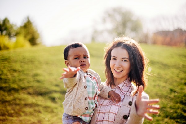 <b>Domestic Infant Adoption: Adopting in Missouri from Out-of-State</b>