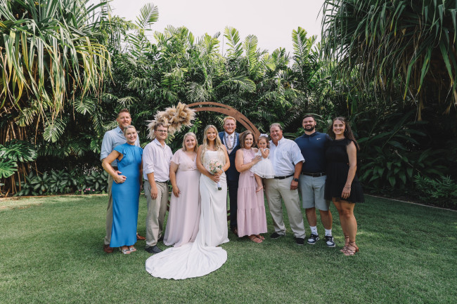We traveled to Hawaii for my ( Shayla)  little sister's wedding. It was stunning & so many memories were made! We can't wait to go back one day. 