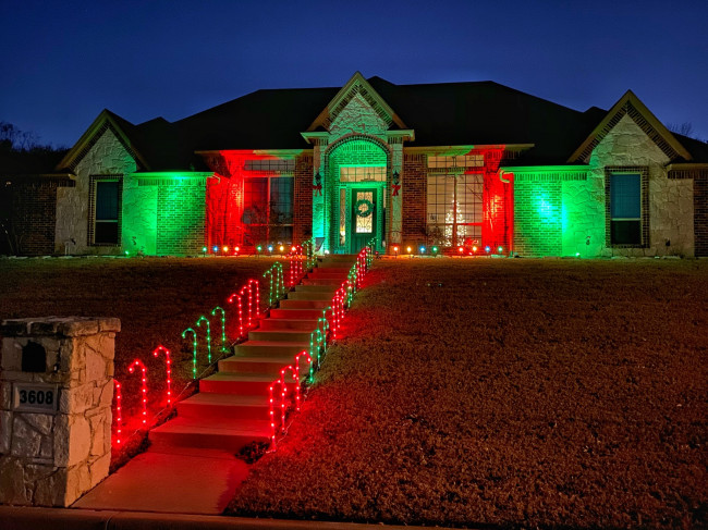 We love to decorate the outside of the house for Christmas! 