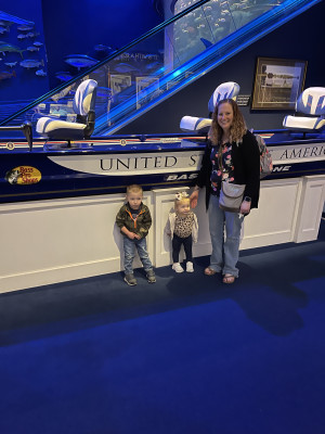 Nolan and Ellie at the Bass Pro Aquarium with “Aunt Deedee” (Kelsey)